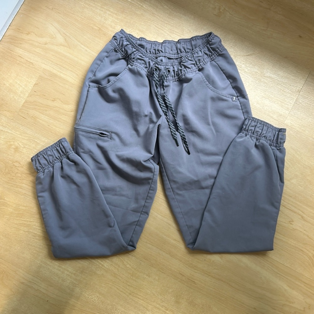 XS Petite Jaanuu scrub bottoms